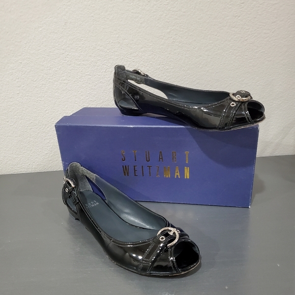 Stuart Weitzman Chitchat black patten leather open toe flats 6.5. - Picture 7 of 10